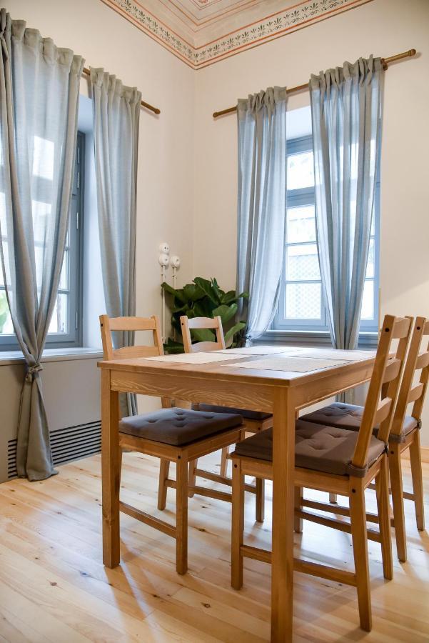 Erst Guest House Афины Экстерьер фото