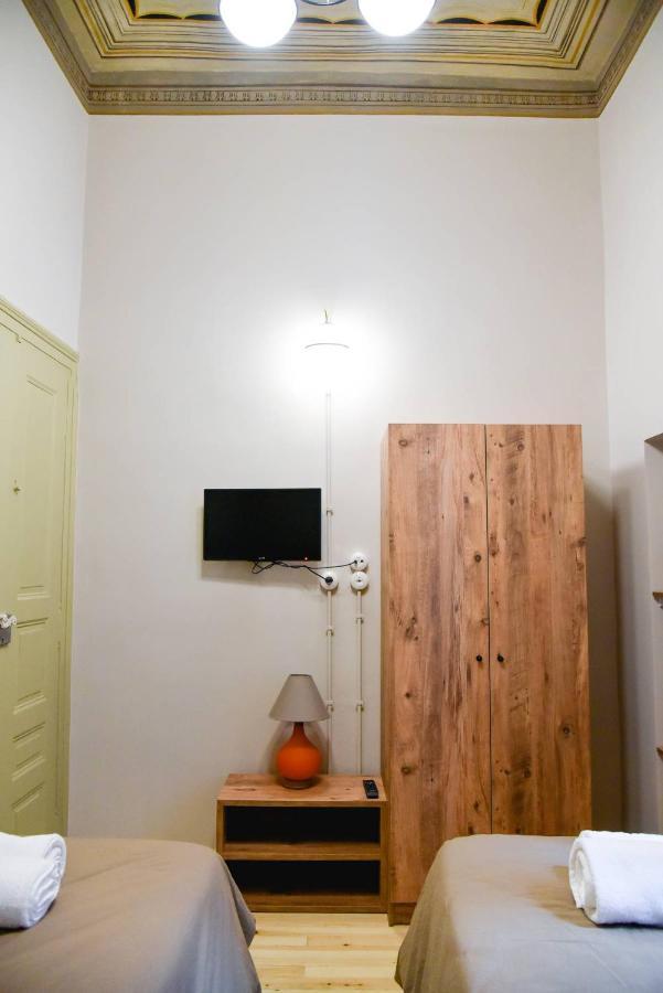Erst Guest House Афины Экстерьер фото